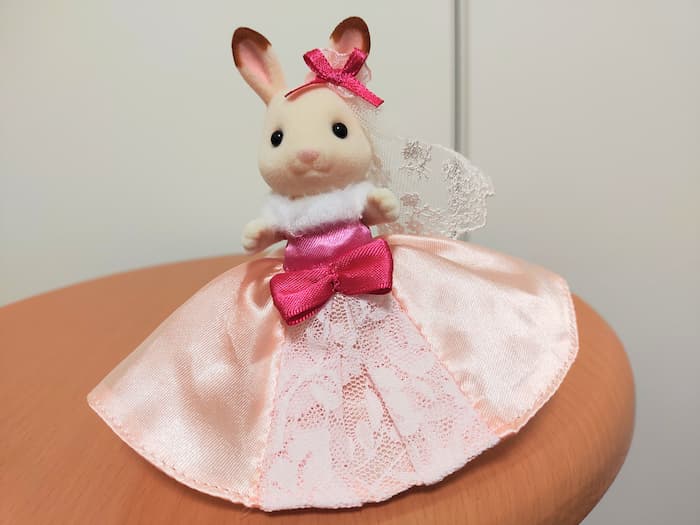 202106藤久創立60周年記念優待品｜ピンクドレスのショコラうさぎの女の子